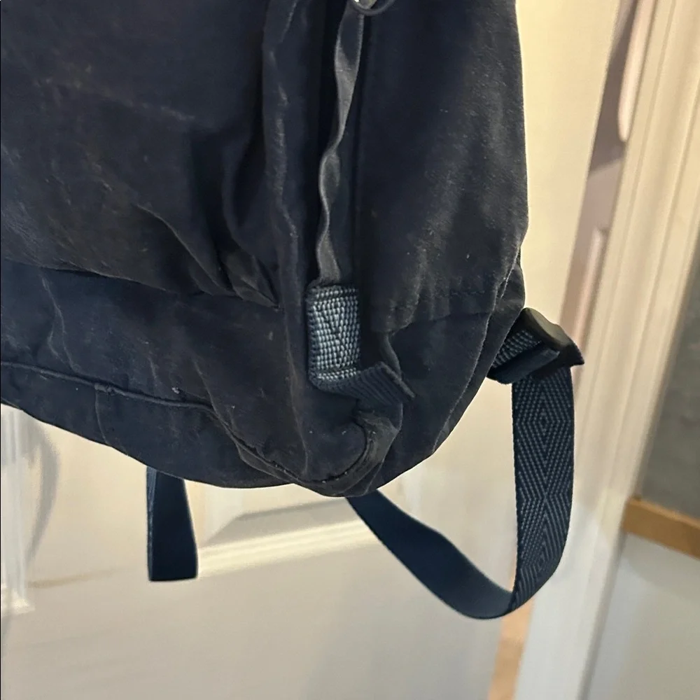 Fjallraven Kånken Navy Backpack